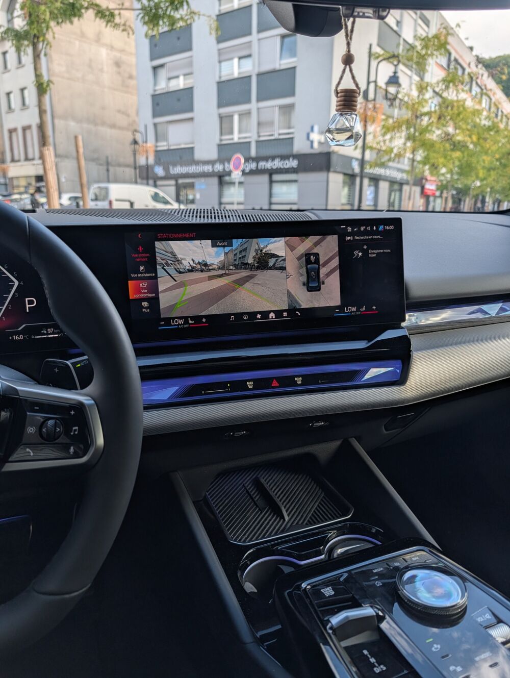 S&eacute;rie 5 3.0 550E 490ch PHEV HYBRID M-SPORT XDRIVE - 1er MAIN - PPF C 2024 occasion 57600 Forbach