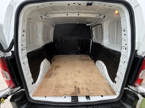 Berlingo III FOURGON M 100Ch - 1&Egrave;RE MAIN - TVA RECUPERABLE - RADAR DE 2022 occasion 27000 &Eacute;vreux