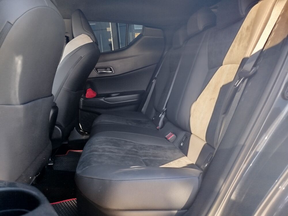 C-HR 2.0L 184CH HYBRIDE GR SPORT E-CVT MY23 - 1ERE MAIN 2023 occasion 13700 Marignane