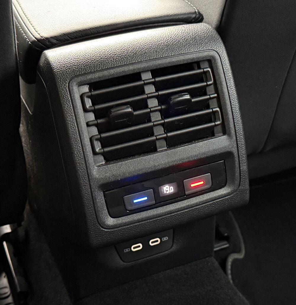 Golf VIII 1.0 ETSI 110 LIFE BUSINESS 1ST + CAMERA + CARPLAY + ACC 2021 occasion 54000 Nancy