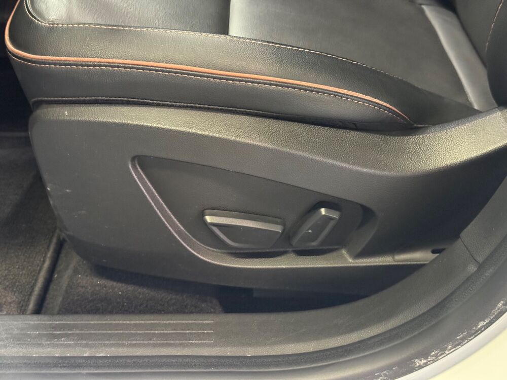 Captur 1.3 TCE 160 HYBRID ICONIC TOIT OUVRANT/ GRAND ECRAN/ CAMERA 2022 occasion 78125 Gazeran