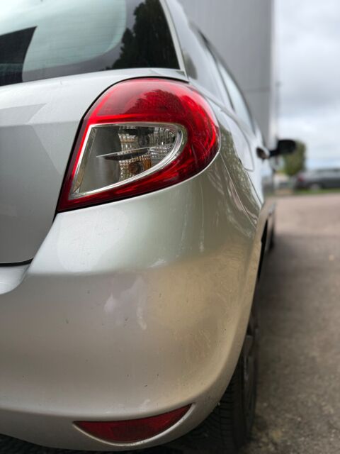 Clio 1.5 DCI 70Ch PRIVILEGE - TOIT OUVRANT - CLIMATISATION 2009 occasion 76150 Saint-Jean-du-Cardonnay
