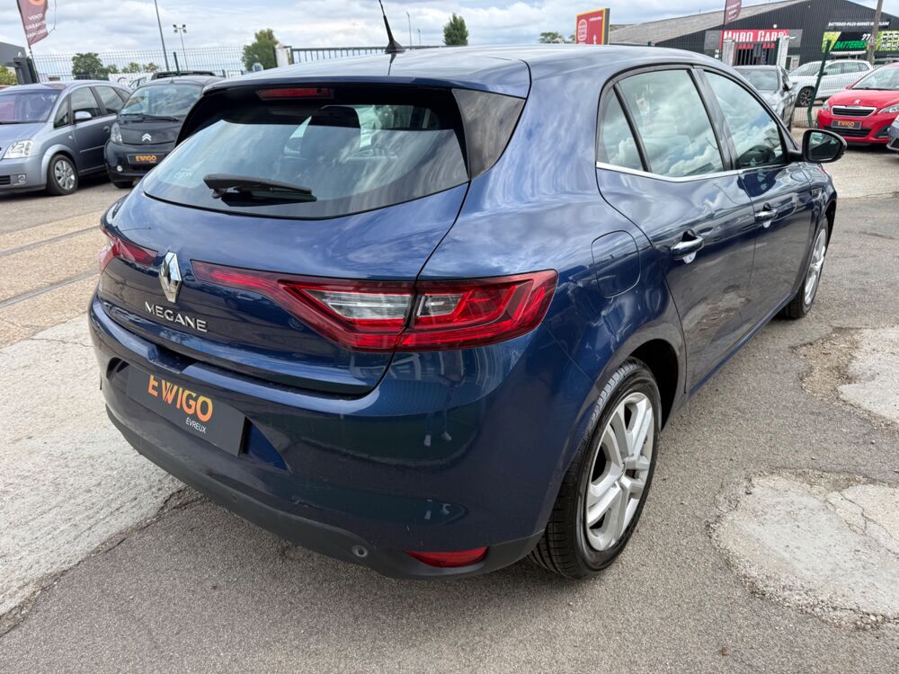 M&eacute;gane V Hatchback 1.5 dCi 16V 110CH - GPS - RADAR DE RECUL - R&Eacute;GUL 2018 occasion 27000 &Eacute;vreux
