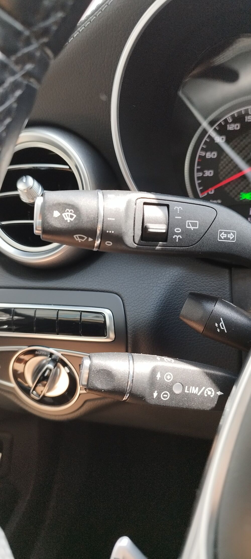 Classe C BREAK 4.0 63 475CH AMG SPEEDSHIFT-MCT BVA - ENTRETIEN MERCED 2015 occasion 57600 Forbach
