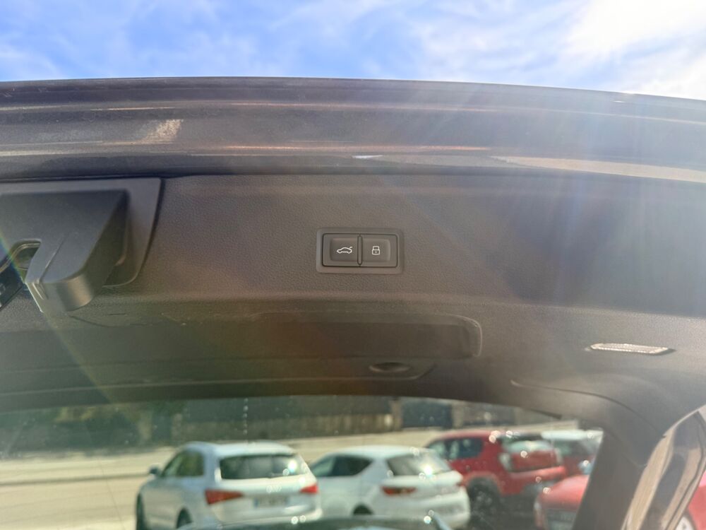 A4 AVANT 2.0 40 TDI 204ch HYBRID MHEV S-LINE QUATTRO S-TRONIC B 2021 occasion 25000 Besan&ccedil;on