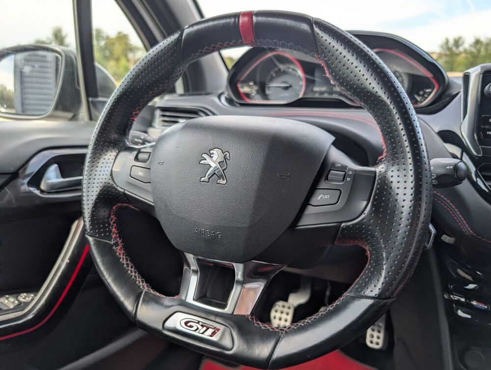 208 1.6 THP ch GTI (BPS) BY PEUGEOT SPORT - 1&Egrave;RE MAIN 2016 occasion 65290 Juillan