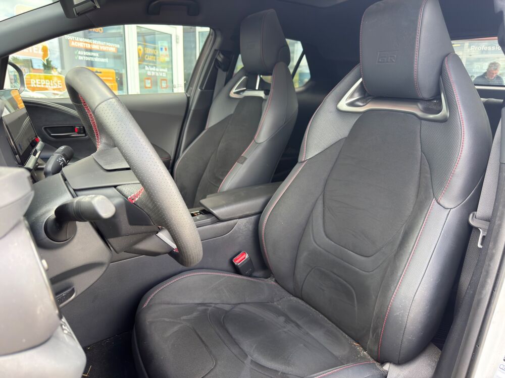 C-HR II 2.0 HYBRID 200 CH GR-SPORT NG23 2024 occasion 64320 Idron