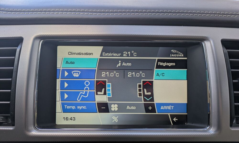 XF S - V6 3.0 D 275ch LUXURY PREMIUM BVA 2010 occasion 25300 Pontarlier