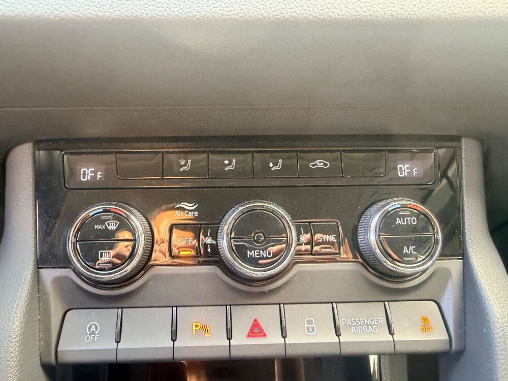 Karoq 1.0 TSI 110 Ch AMBITION + CAMERA DE RECUL + CARPLAY 2023 occasion 97410 Saint-Pierre