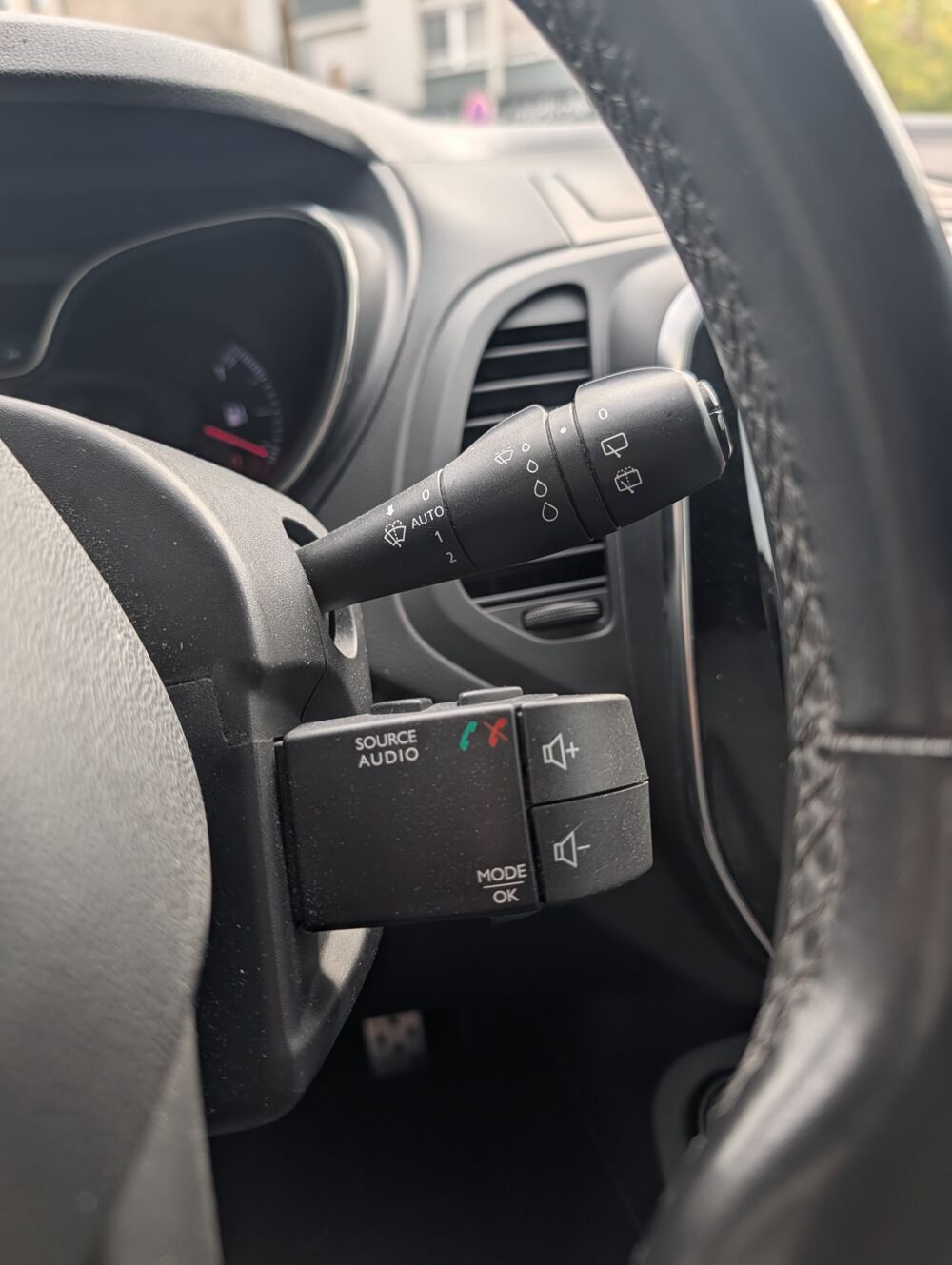Captur 1.2 120ch INTENS EDC BVA - ENTRETIEN A JOUR - GARANTIE 6 A 3 2018 occasion 57600 Forbach