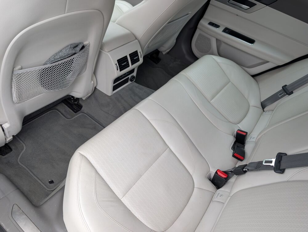 XF 2.0 D 180 ch BUSINESS PRESTIGE BVA 2016 occasion 65290 Juillan