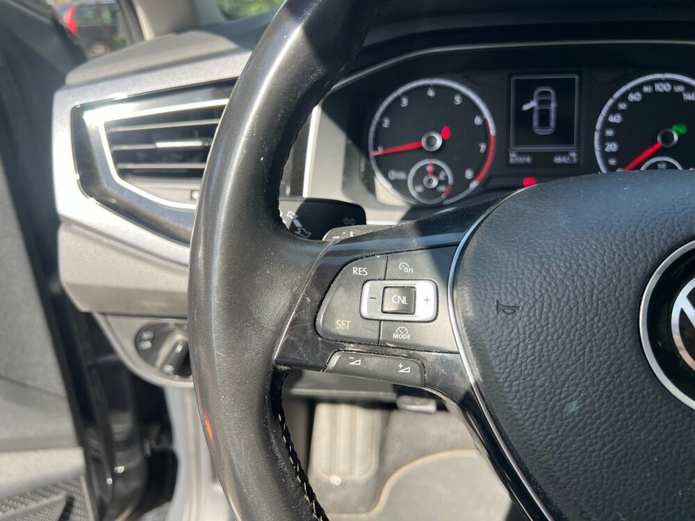 Polo 1.0 TSI 95Ch ACTIVE DSG BVA R-LINE *CARPLAY*CAM&Eacute;RA DE RECUL* 2021 occasion 13009 Marseille