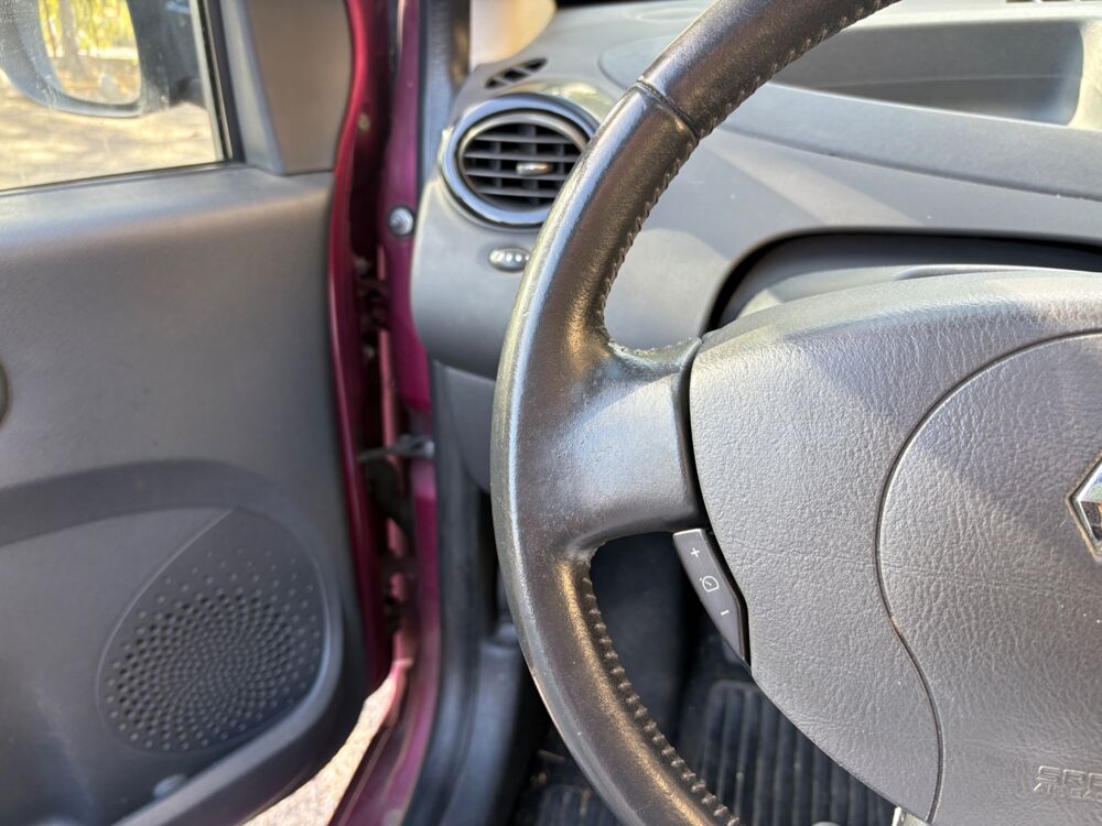 Twingo 1.5 DCI 85CH PRIVILEGE *TOIT OUVRANT* 2012 occasion 13009 Marseille