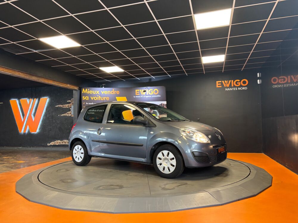 Twingo 1.2 75 AUTHENTIQUE/DISTRIBUTION NEUVE & ENTRETIEN OK/ FAIBLE 2009 occasion 44300 Nantes