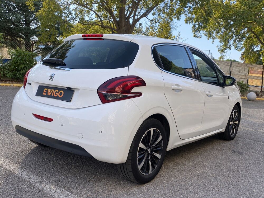 208 1.2 PURETECH 110 Ch ALLURE *CAM&Eacute;RA DE RECUL*COURROIE DE DIST 2019 occasion 13009 Marseille
