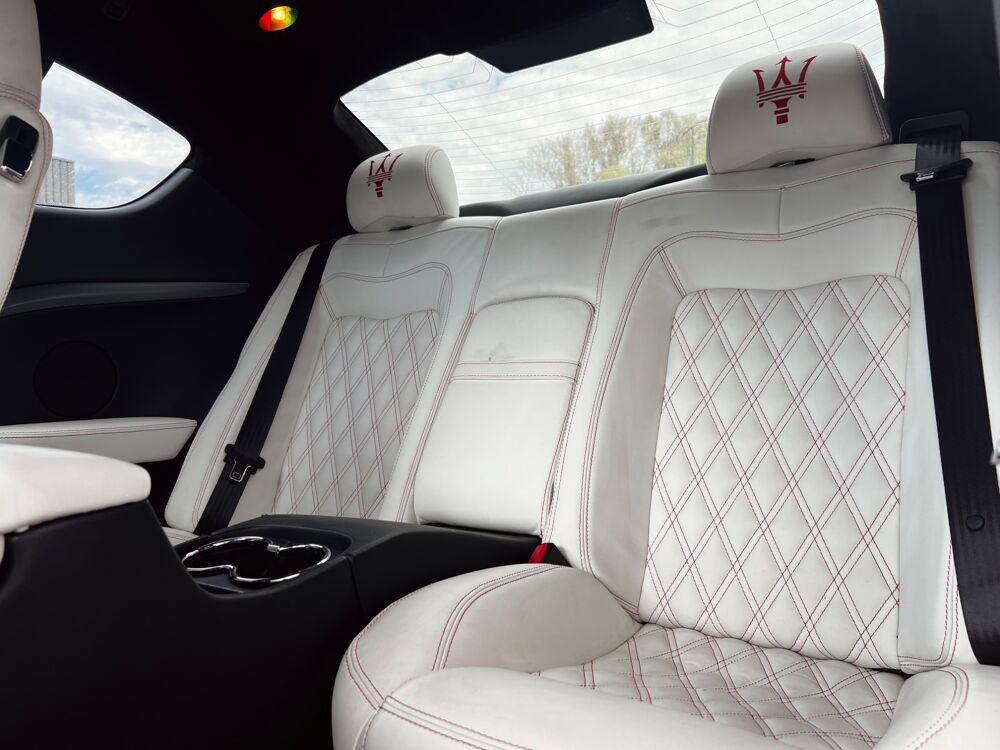 Granturismo S 4.7 V8 440CV BVA6 / PEINTURE NACRE / CUIR BLANC / BOITE F1 2011 occasion 74600 Seynod