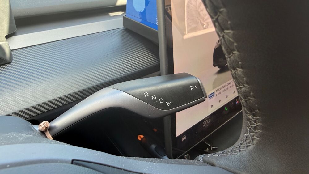 Model Y STANDARD 264cv 60KWH BVA - SOH 92% - 1ER MAIN - TVA NON RECU 2023 occasion 69150 D&eacute;cines-Charpieu