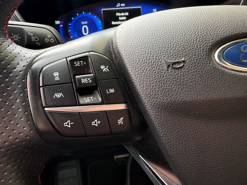 Kuga 2.5 DURATEC 225ch 150 HYBRID PHEV 14.4KWH ST-LINE 4X2 BVA / 2021 occasion 76150 Saint-Jean-du-Cardonnay