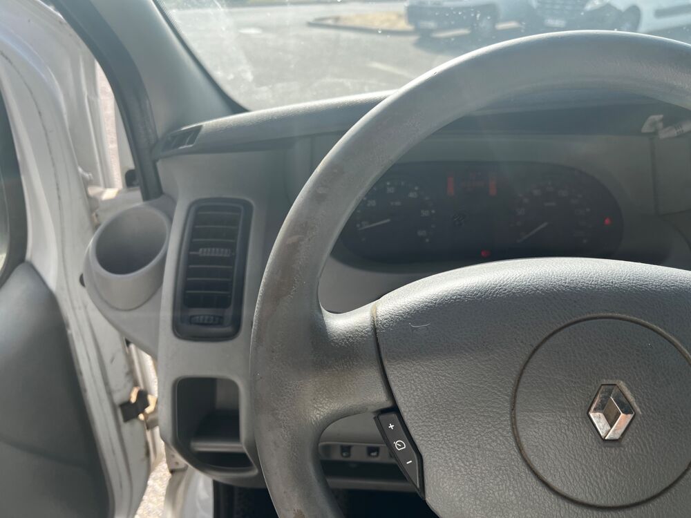 Trafic FOURGON 2.5 DCI 145 CH L2H1 EXTRA BVA / DISTRIBUTION FAITE 2010 occasion 47000 Agen