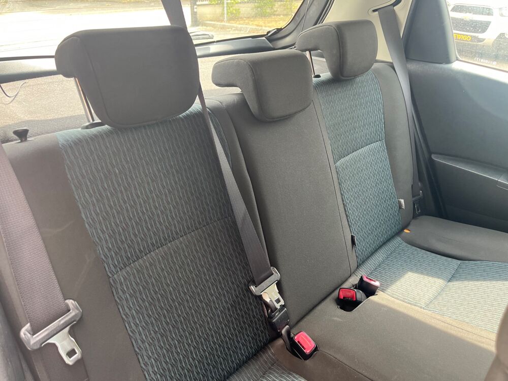 Yaris 1.4L D4D 90ch + CAMERA DE RECUL / GPS / CLIM 2012 occasion 38420 Le Versoud
