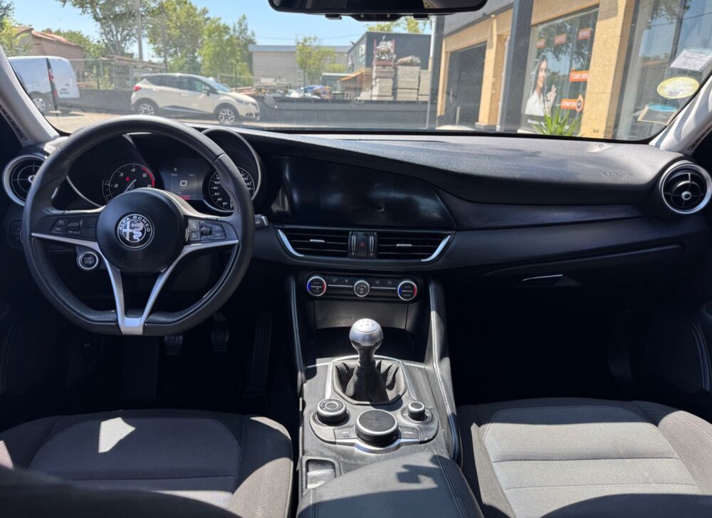 Giulia 2.2 JTDM 150CH BUSINESS 2017 occasion 13700 Marignane