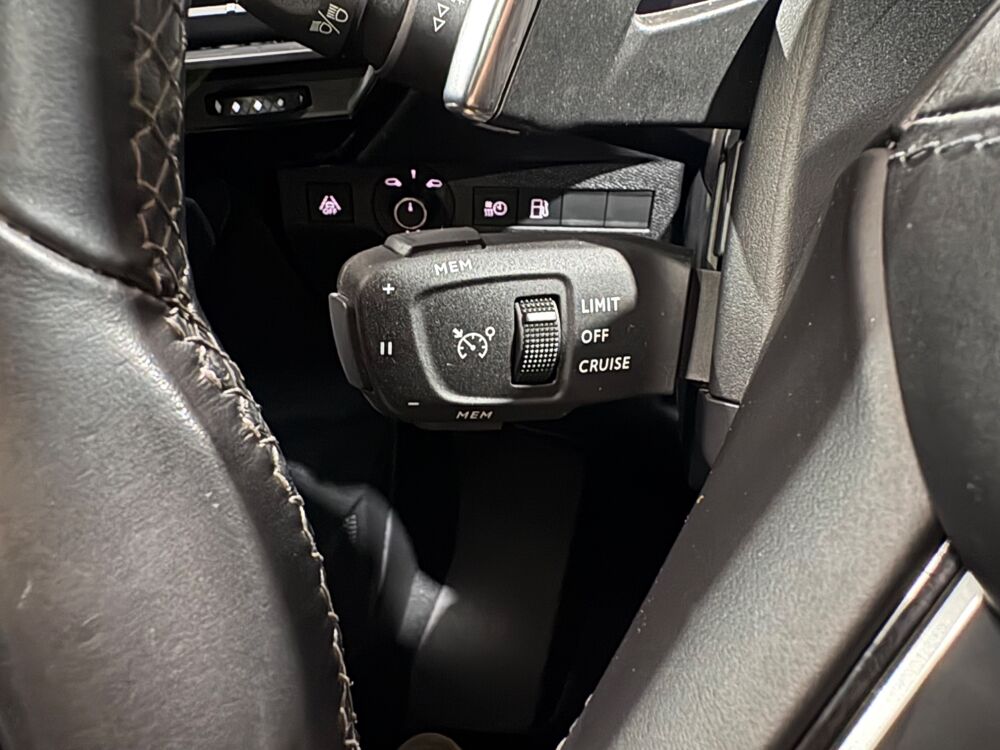 DS3 1.6 300 CH PHEV HYBRID RIVOLI 4X4 / CAMERA / CARPLAY / ATTEL 2020 occasion 29000 Quimper
