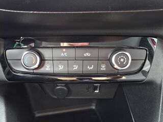 Corsa 1.2 75ch EDITION / CARPLAY / AIDE AU PARKING AR / LECTURE PA 2023 occasion 17100 Saintes