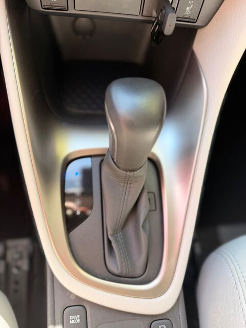 Yaris 1.5 VVTI 115Ch 90 FULL-HYBRID 0.8KWH ELEGANT E-CVT BVA - CAM 2022 occasion 76150 Saint-Jean-du-Cardonnay