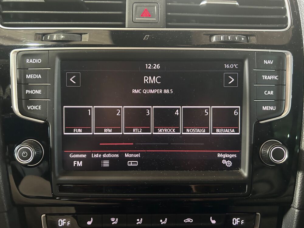 Golf 2.0 TSI 300 CH R 4MOTION DSG6 / TOIT OUVRANT / RADARS AV/ARR 2015 occasion 29000 Quimper