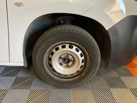 Partner FOURGON 1.5 BLUEHDI 100 1000KG L1 M GRIP START-STOP 2023 occasion 26100 Romans-sur-Is&egrave;re