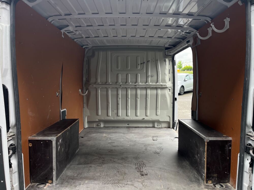 Movano FOURGON 2.2 BLUEHDI 120 - TVA RECUPERABLE - 3T0 L1H1 PACK BU 2022 occasion 44220 Cou&euml;ron