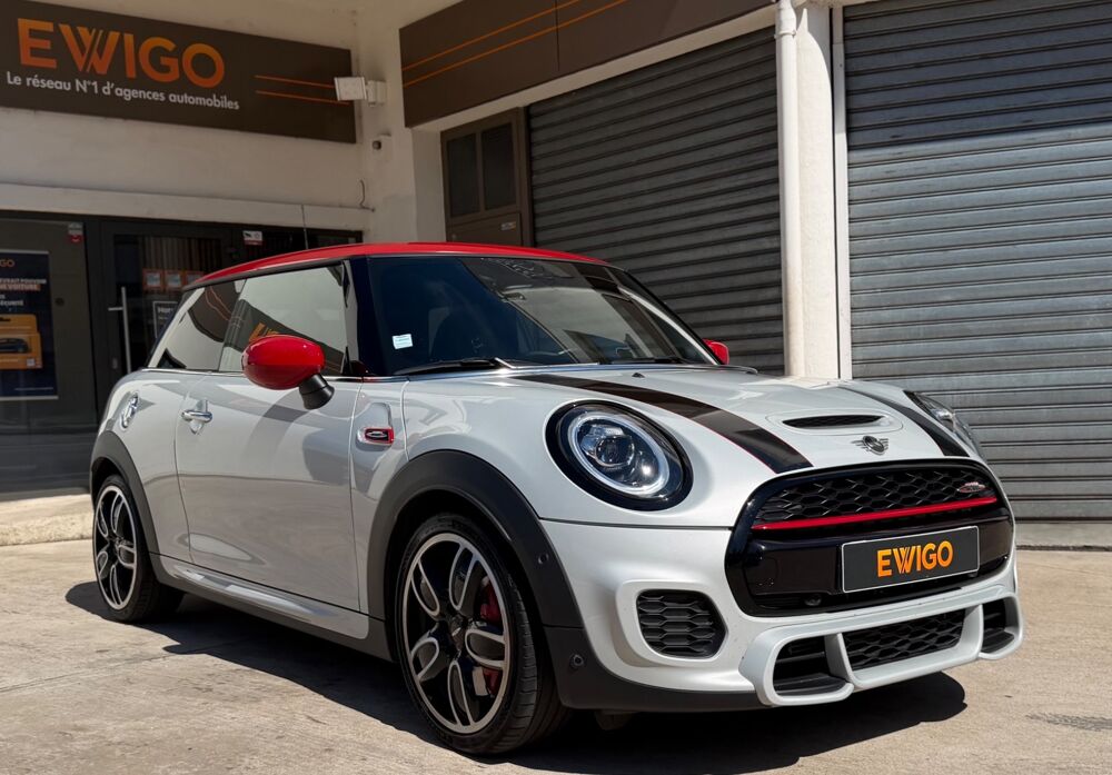 Cooper III (2) (F56) HATCH 2.0 JCW 231 BVA8 JCW + SI&Egrave;GES AV CHAUFFA 2021 occasion 54000 Nancy