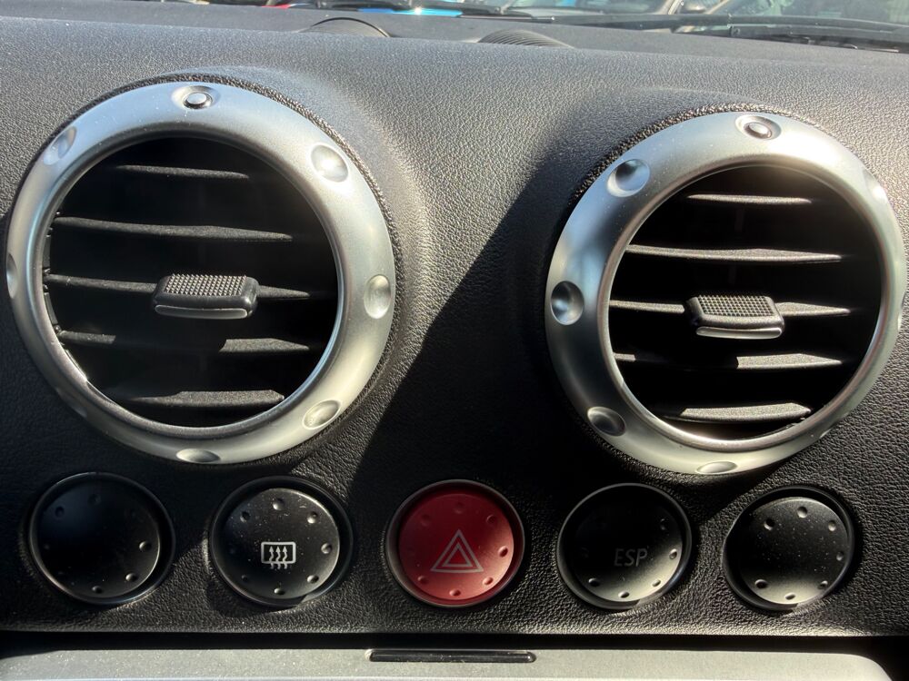 TT COUPE 1.8 T 180 CH - INTERIEUR CUIR - RADIO - VERROUILLAGE C 1999 occasion 27000 &Eacute;vreux