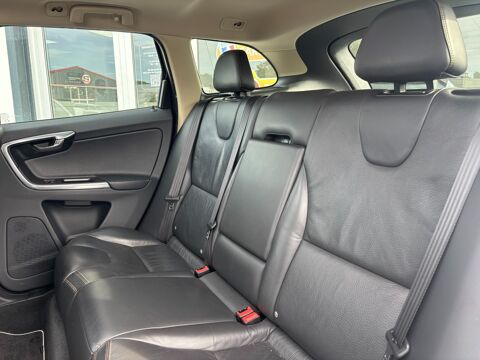 XC60 2.4 D5 215ch AWD XENIUM GEARTRONIC BVA / TOIT OUVRANT / DIST 2012 occasion 64122 Urrugne