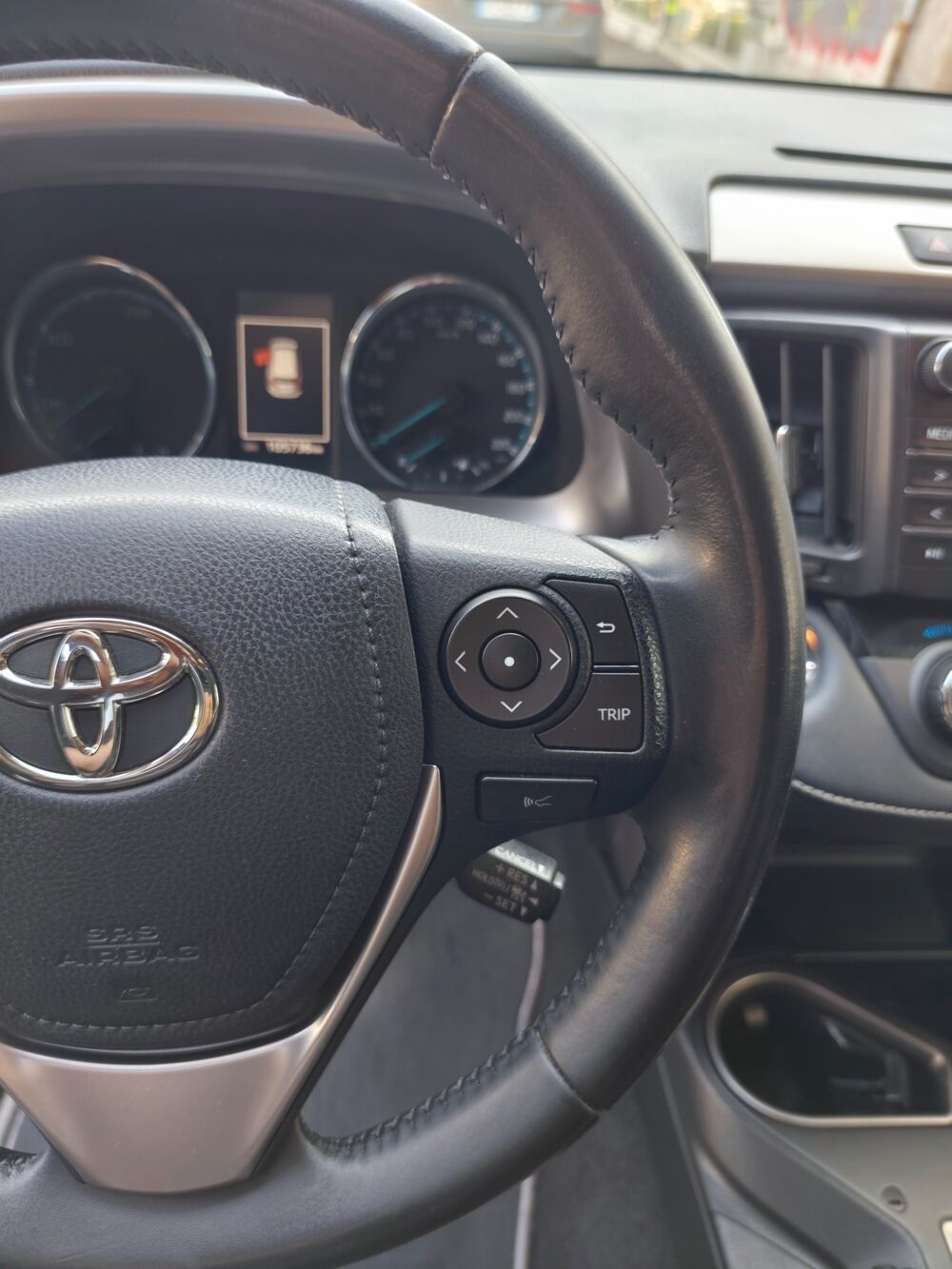 RAV 4 2.5 197cH HYBRID FULL-HYBRID SILVER EDITION 2WD CVT 2018 occasion 74600 Seynod