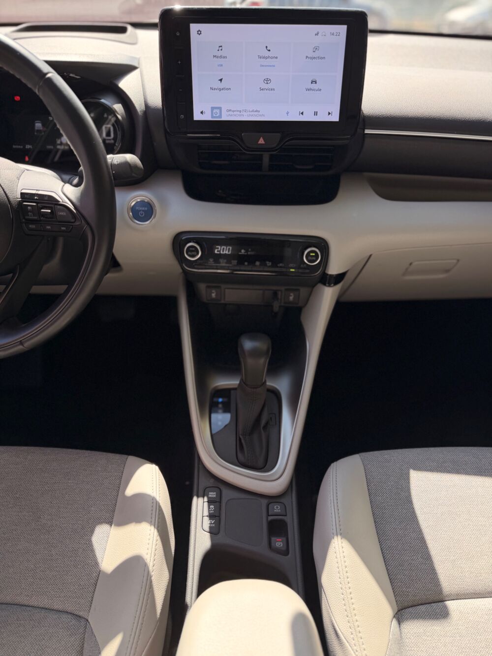 Yaris 1.5 VVTI 115Ch 90 FULL-HYBRID 0.8KWH ELEGANT E-CVT BVA - CAM 2022 occasion 76150 Saint-Jean-du-Cardonnay