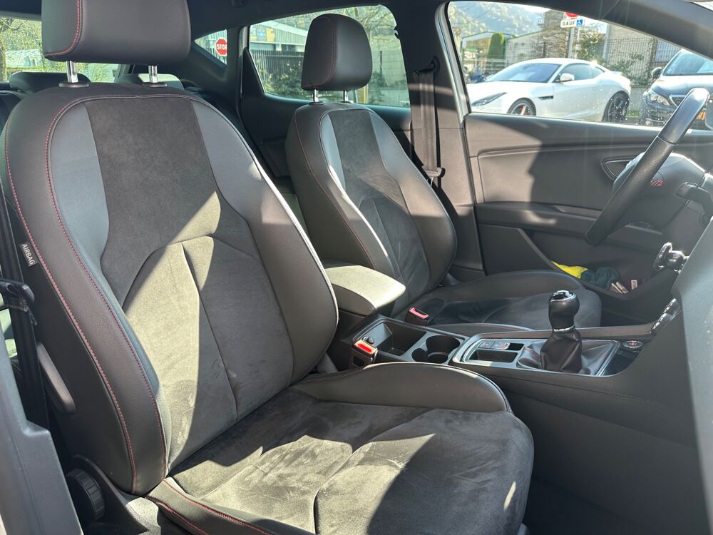 Leon 1.5L TSI 150ch FR / APPLE CARPLAY / CAMERA DE RECUL / REGUL 2020 occasion 38420 Le Versoud