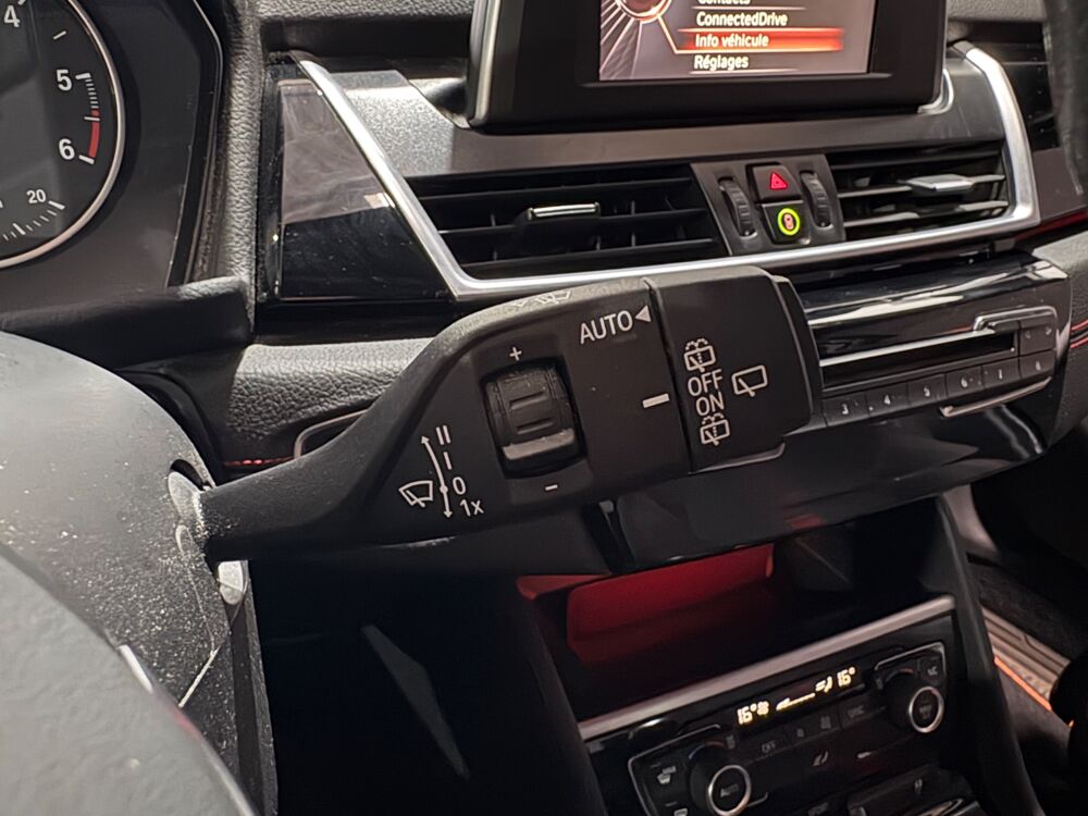 Serie 2 ACTIVE-TOURER 1.5 216 D 116 CH SPORT / RADARS ARR / REGULATE 2017 occasion 29000 Quimper