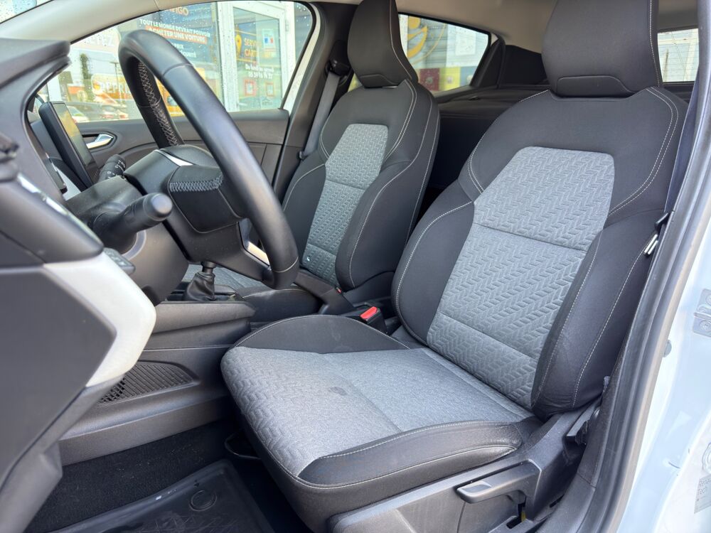 Clio V (5) SOCIETE 1.5 BLUEDCI 100 ch EVOLUTION REVERSIBLE 2023 occasion 64320 Idron