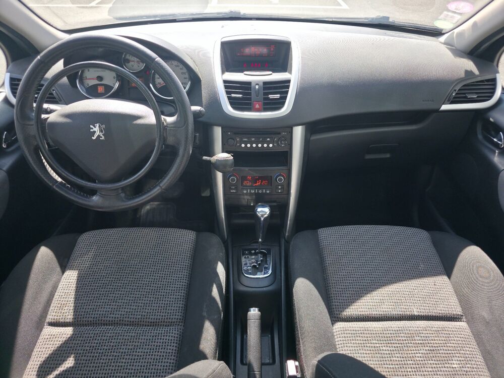 207 SW 1.6 VTI 120ch PREMIUM BVA / EQUIP. PMR DEMONTABLE / HISTO 2010 occasion 17100 Saintes