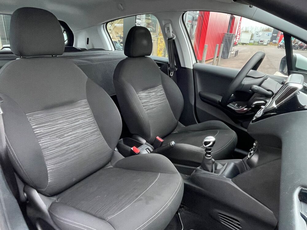 208 GENERATION-I SOCIETE 1.6 BLUEHDI 100CH ACTIVE BUSINESS - CLI 2019 occasion 76150 Saint-Jean-du-Cardonnay