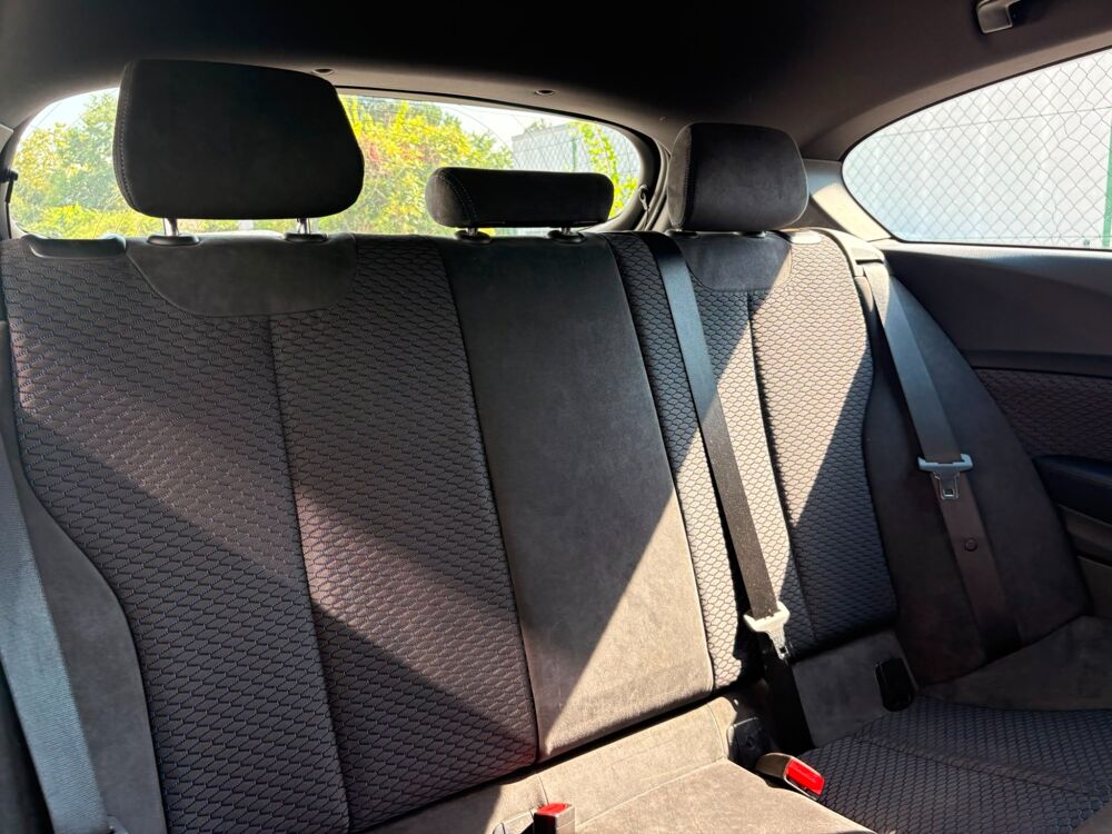 S&eacute;rie 1 1.6 118 I 170 CH M-SPORT / ALPINWEISS / SIEGES ALCANTARA / R 2013 occasion 40000 Mont-de-Marsan