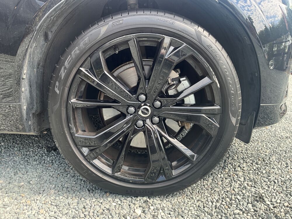 XC60 Black &eacute;dition II T6 253cv+145cv SIEGES CHAUFFANTS AV/AR / RE 2023 occasion 17000 La Rochelle