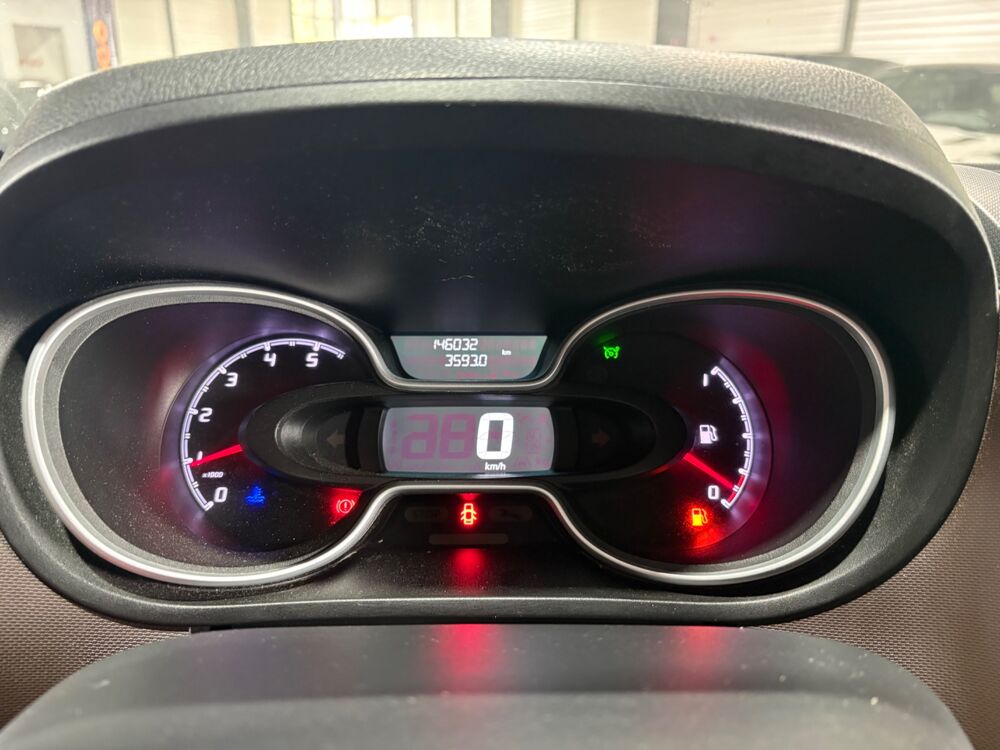 Divers CABINE APPROFONDIE 1.6 145 CH / RADARS ARR / 6 PLACES / DOUB 2019 occasion 29000 Quimper