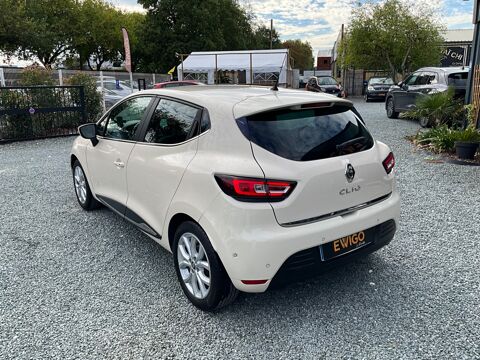 Clio 1.2 TCE 120 INTENS EDC / Premi&egrave;re main / Entretien complet / 2017 occasion 17000 La Rochelle
