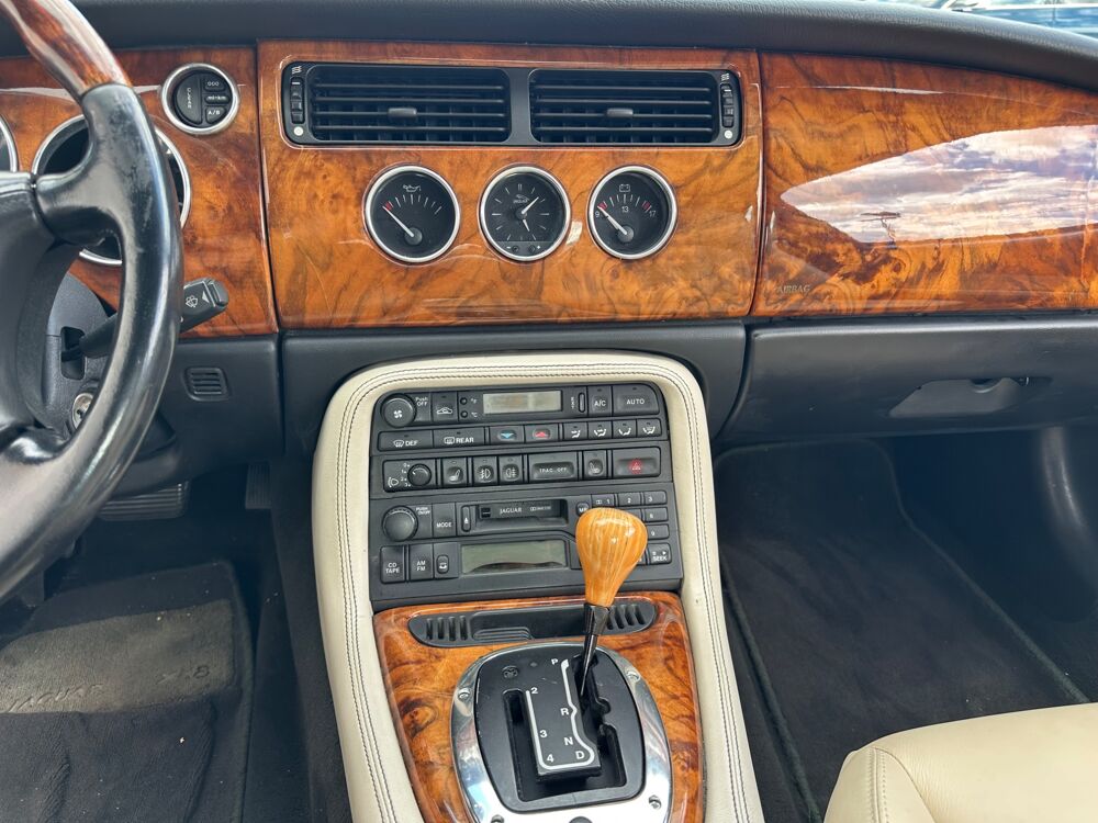 XK8 COUPE 4.0 BVA 285ch 1999 occasion 69420 Ampuis