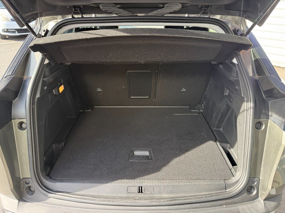 3008 GENERATION-II 1.5 BLUEHDI 130ch ALLURE / CARPLAY / KIT DISTR 2019 occasion 17100 Saintes