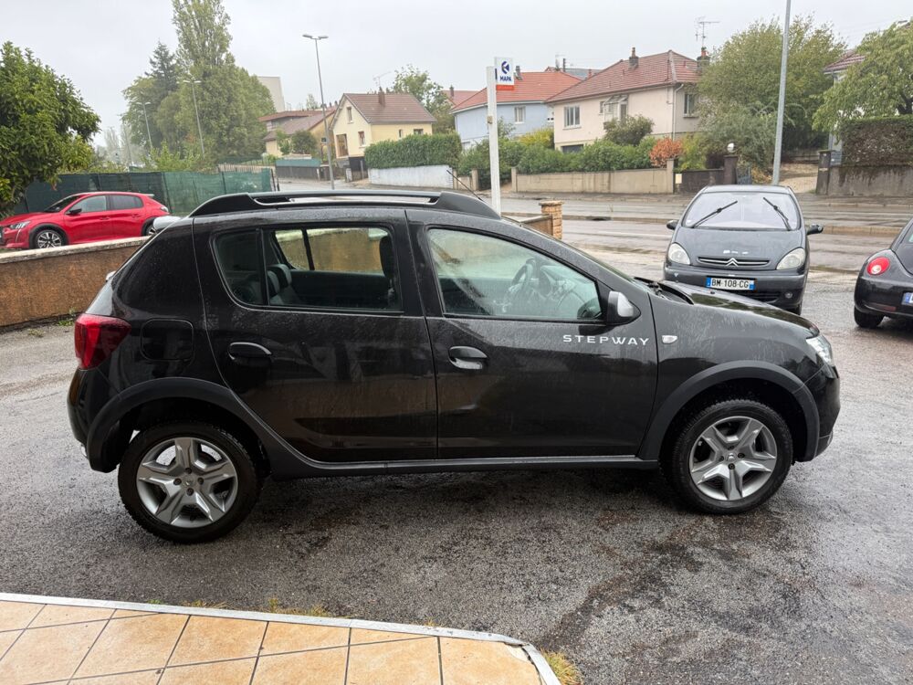 Sandero 0.9 TCE 90 CH Stepway phase II 2017 occasion 25000 Besan&ccedil;on