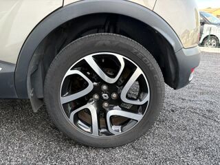 Captur 1.2 TCE 120 INTENS EDC BVA 2014 occasion 64122 Urrugne