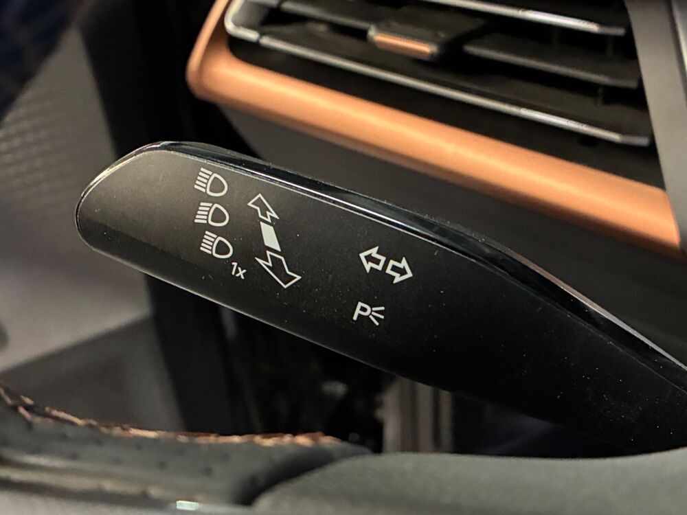 Born V 204CH L 58 KWH V - TOIT PANORAMIQUE FERME - JANTE BLIZZARD 2023 occasion 69400 Arnas